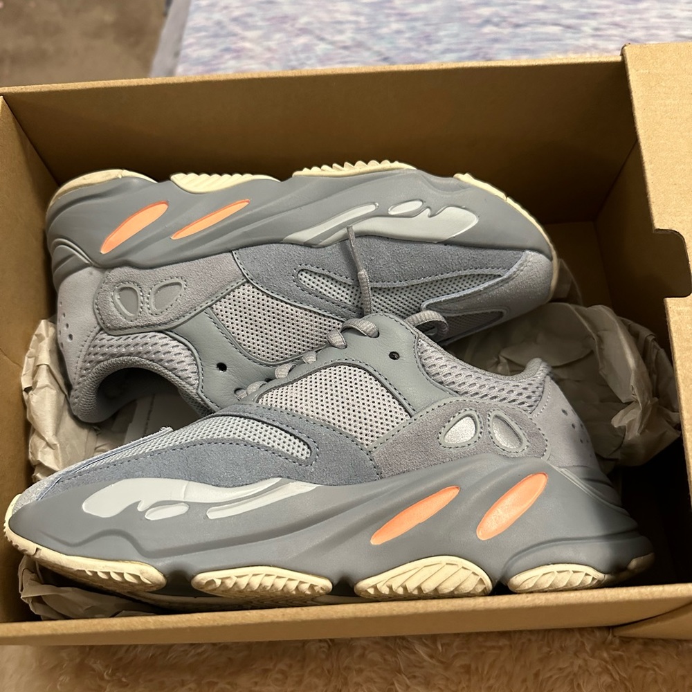 Yeezy’s - Picture 7 of 11